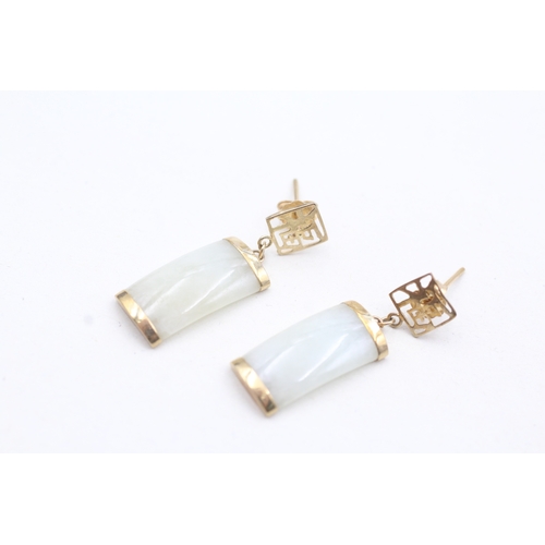 49 - 9ct gold jade drop earrings (3g)