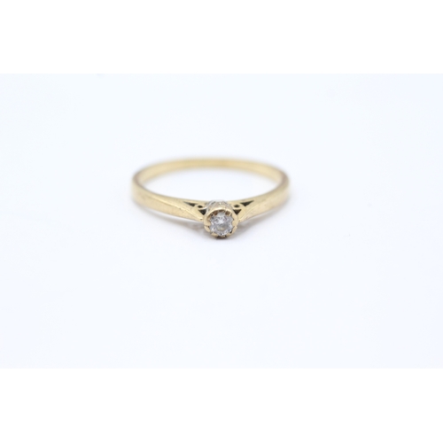 53 - 9ct gold solitaire diamond ring (1.7g) Size O