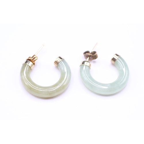 55 - 9ct gold jade half hoop stud earrings (3.4g)