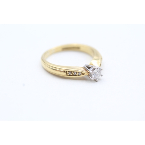 57 - 18ct gold and diamond ring (3.7g) Size K 1/2