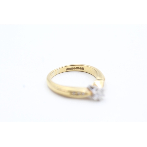 57 - 18ct gold and diamond ring (3.7g) Size K 1/2