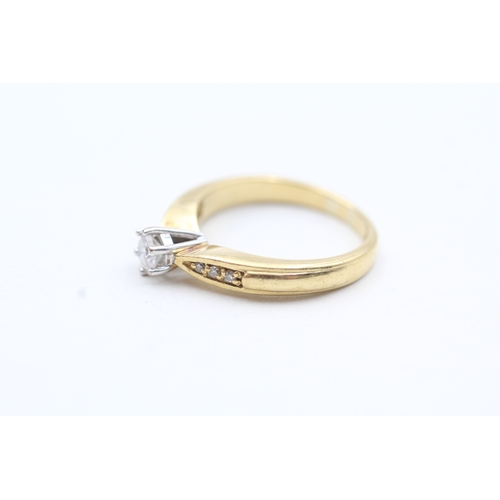 57 - 18ct gold and diamond ring (3.7g) Size K 1/2