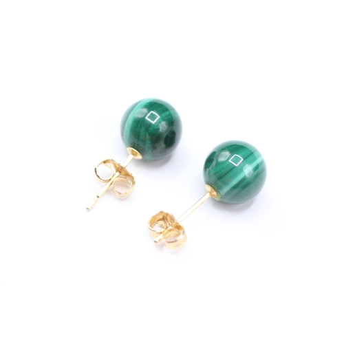 64 - 14ct gold malachite sphere stud earrings (2.6g)