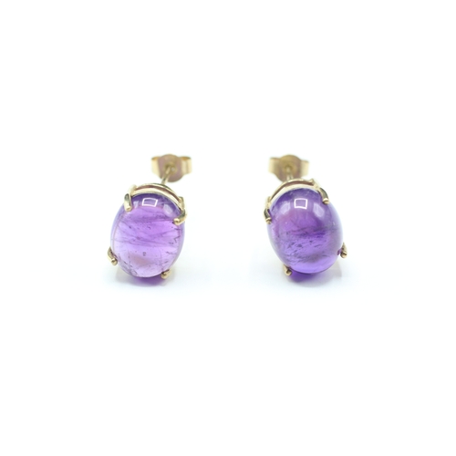 68 - 9ct gold and amethyst stud earrings (3.5g)