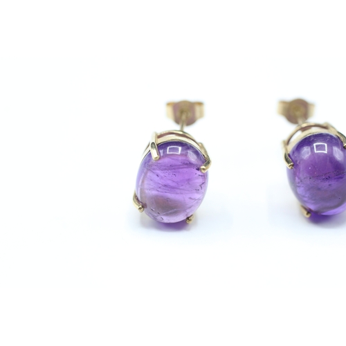 68 - 9ct gold and amethyst stud earrings (3.5g)