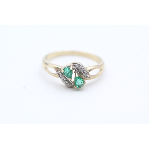 73 - 9ct gold green and white gemstone ring (1.9g) Size P