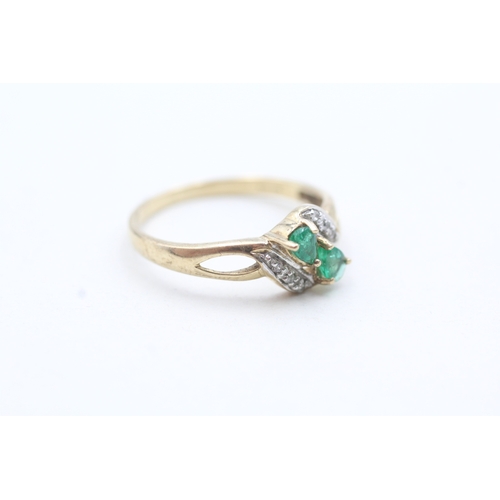 73 - 9ct gold green and white gemstone ring (1.9g) Size P