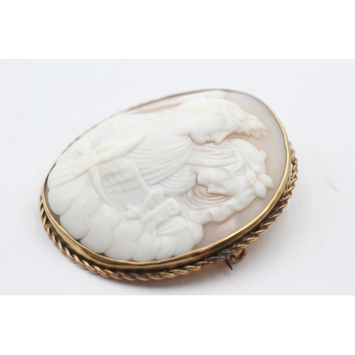 8 - 9ct gold shell cameo brooch (18.3g)