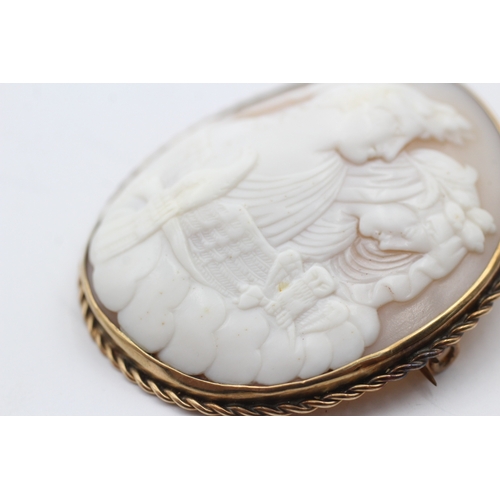 8 - 9ct gold shell cameo brooch (18.3g)