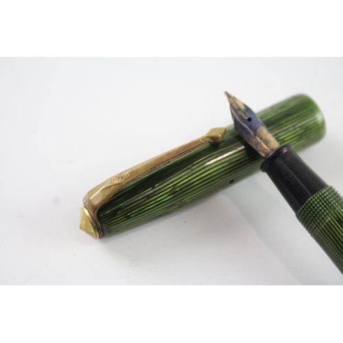 449 - Vintage Conway Stewart 38 Green Fountain Pen w/ 14ct Gold Nib WRITING