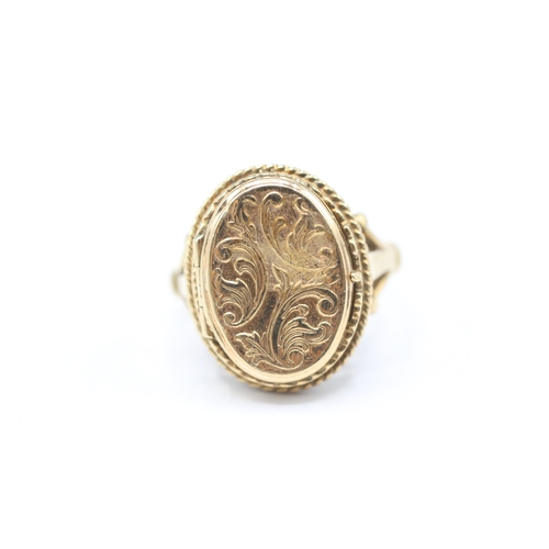 9ct gold locket ring (4.2g) Size N