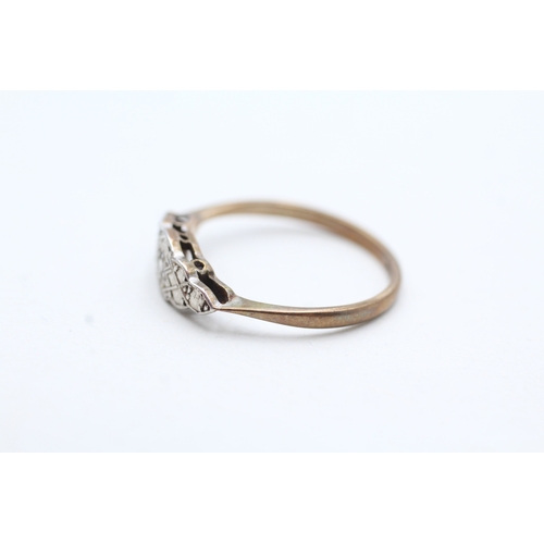 187 - 9ct gold & palladium art deco diamond ring (1.7g) Size O