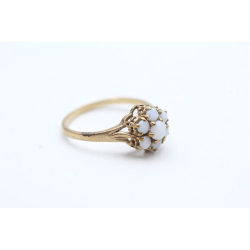 193 - 9ct gold vintage opal cluster ring (1.6g) Size K 1/2