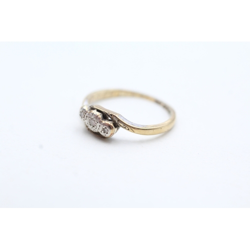199 - 9ct gold & platinum diamond trilogy ring (1.7g) Size K