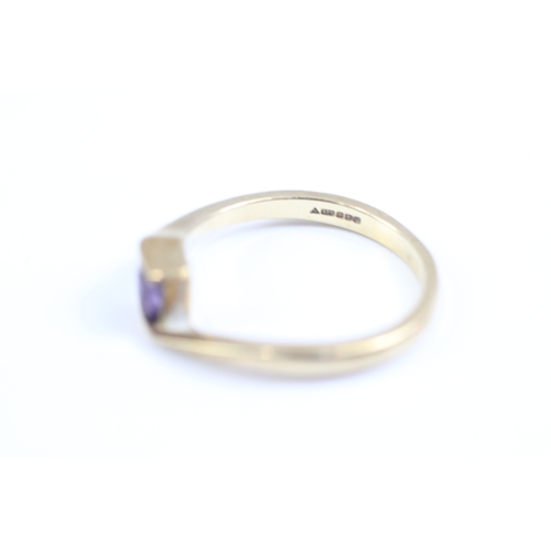 20 - 9ct gold amethyst solitaire ring (2.5g) Size P