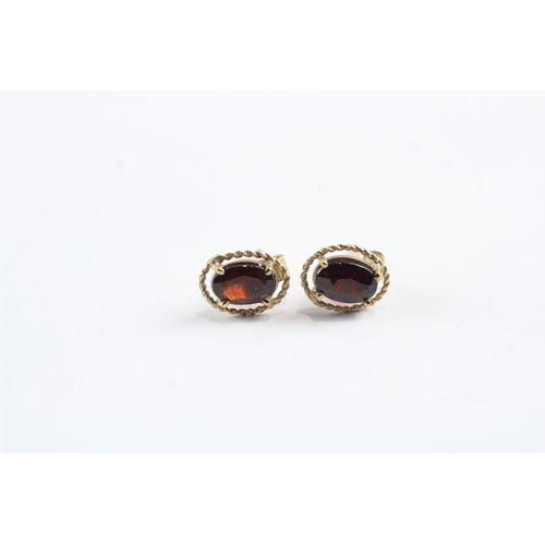 225 - 2x 9ct gold garnet stud earrings & necklace