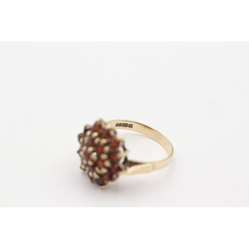 240 - 9ct gold vintage garnet cocktail ring (4.5g) Size Q 1/2