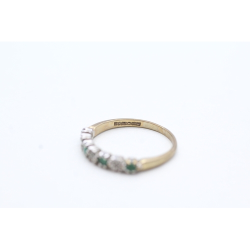 250 - 9ct gold emerald & diamond half eternity ring (1.6g) Size N