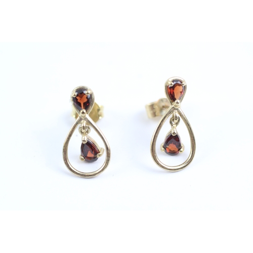 51 - 2x 9ct gold garnet drop earrings & necklace set