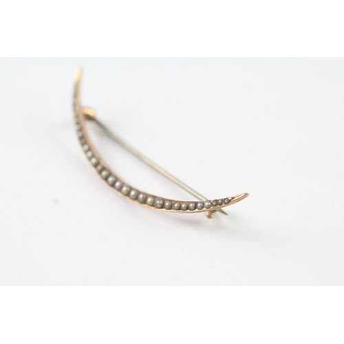 60 - 14ct gold seed pearl set crescent moon brooch