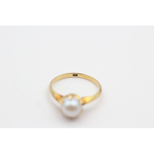 62 - 15ct gold mabe pearl single stone ring (2.6g) Size M