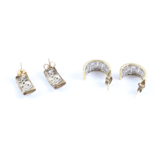 85 - 2x 9ct gold diamond patterned earrings