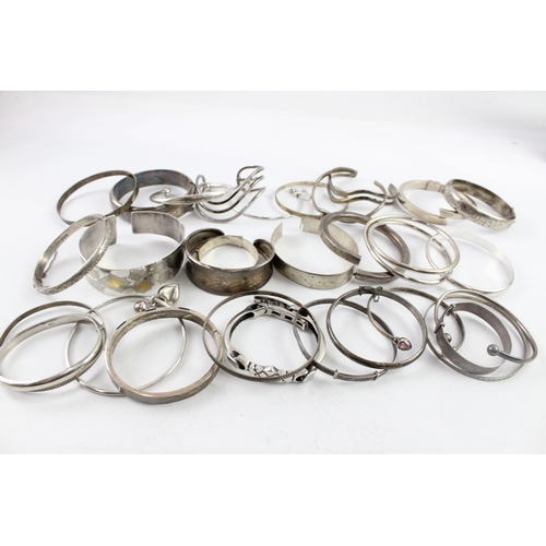 258 - Assortment of Sterling Silver Bangles inc. Etched, Vintage, Stone Set 511g