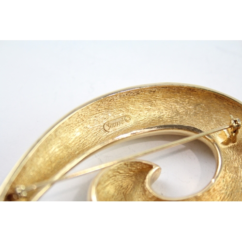 285 - Grosse Gold Tone Statement Swirl Brooch 39g