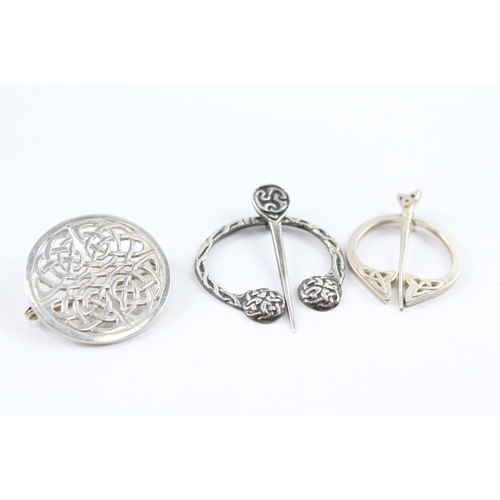 303 - Collection of Sterling Silver Scottish Brooches inc. Penannular x 3 20g