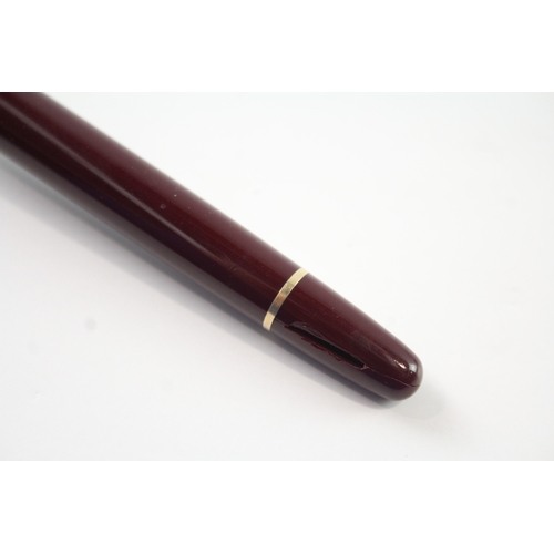 453 - Montblanc Meisterstuck Burgundy Fountain Pen w/ 14ct White Gold Nib WRITING