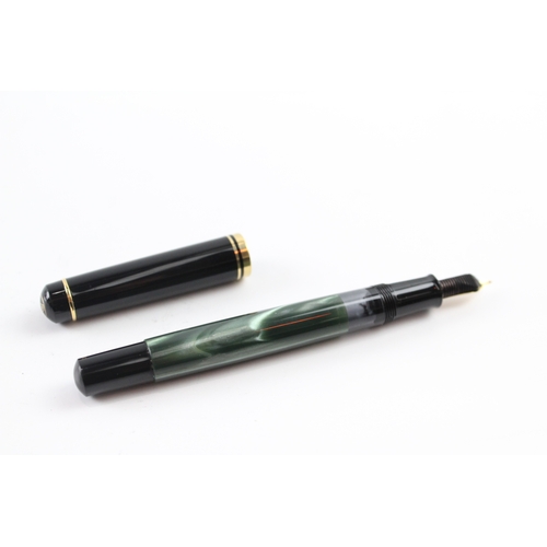 455 - Vintage Pelikan M150 Green Marble & Black Fountain Pen w/ Gold Plate Nib WRITING