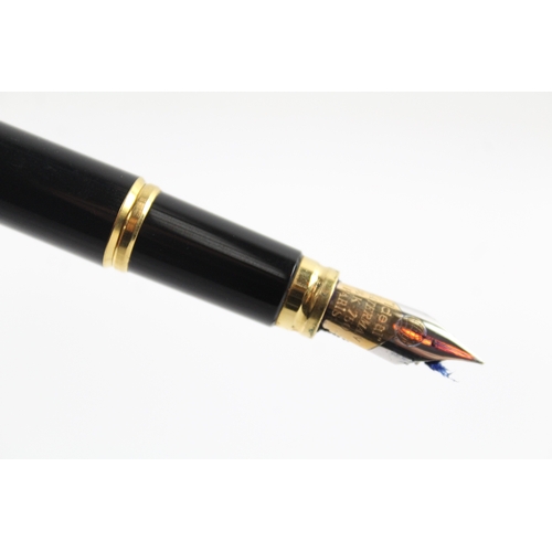 457 - Vintage Waterman Ideal Black Lacquer Fountain Pen w/ 18ct Gold Nib WRITING