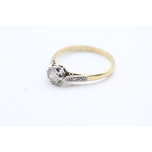 143 - 18ct gold & platinum vintage diamond solitaire ring (2.2g) Size O 1/2