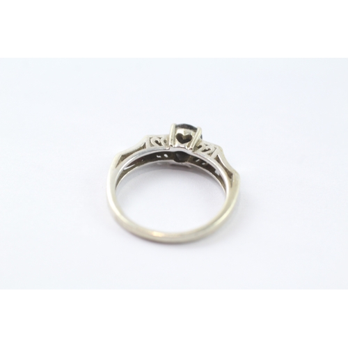 156 - 9ct gold metal stone ring (3.1g) Size N