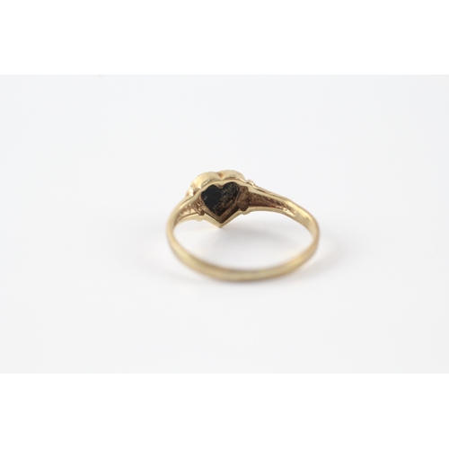 165 - 9ct gold vintage black onyx signet ring (0.9g) Size F