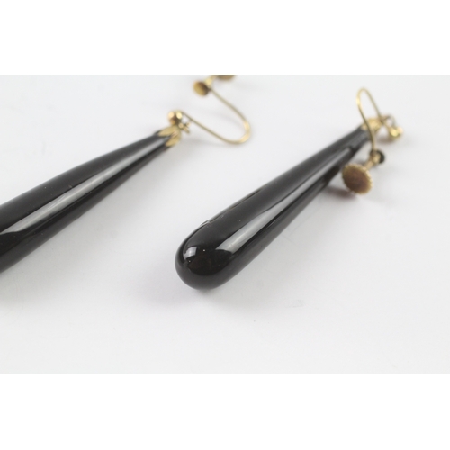 193 - 9ct gold onyx drop earrings with screw backs