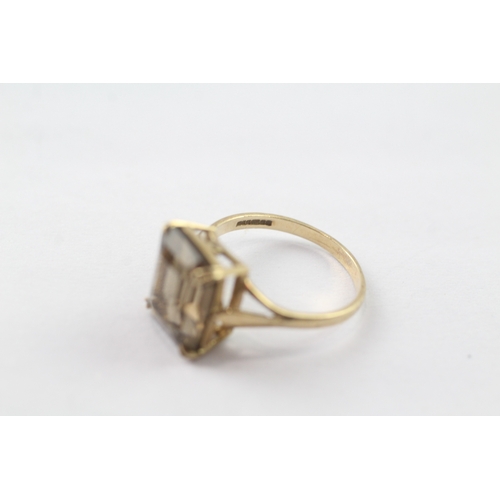 224 - 9ct gold vintage smokey quartz dress ring Size N