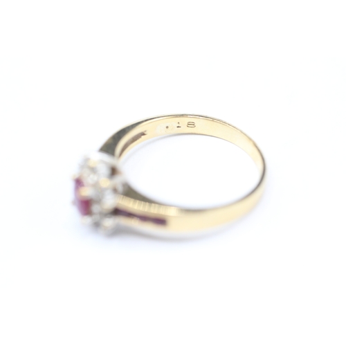 230 - 9ct gold ruby and diamond ring (2.4g) Size M