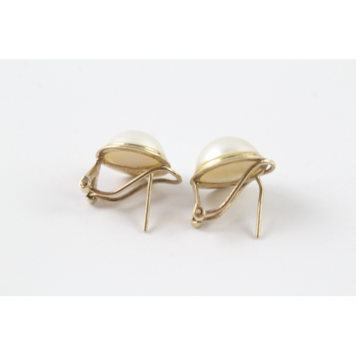 231 - 9ct gold mabe pearl earrings