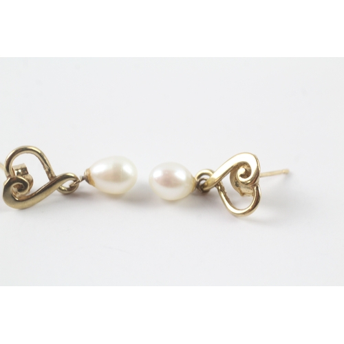 250 - 9ct gold pearl and heart detail drop stud earrings