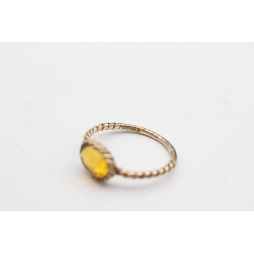 53 - 9ct gold vintage citrine paste dress ring (1.7g) Size L