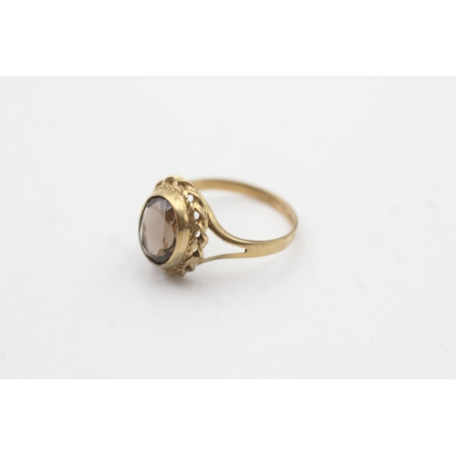 8 - 9ct gold vintage smokey quartz dress ring (2.2g) Size N