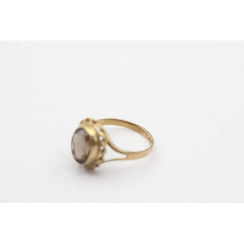 8 - 9ct gold vintage smokey quartz dress ring (2.2g) Size N