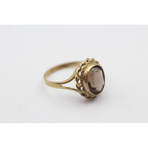 8 - 9ct gold vintage smokey quartz dress ring (2.2g) Size N