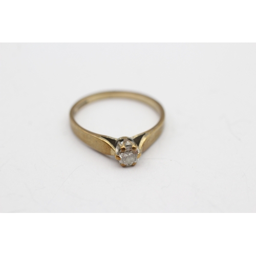 89 - 9ct gold diamond solitaire ring (1.8g) Size N 1/2