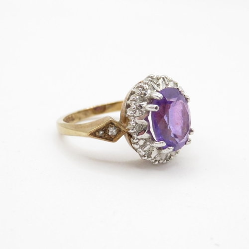 159 - 9ct gold vintage amethyst & diamond cluster ring (4.6g) Size L