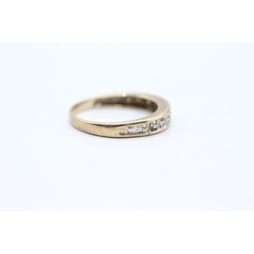 107 - 9ct gold and diamond set ring (2.2g) Size O