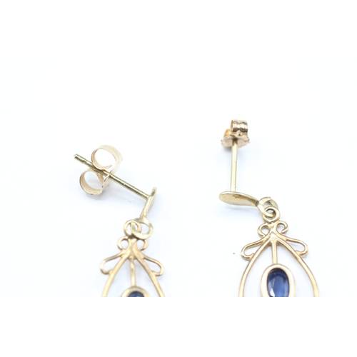 113 - 9ct gold blue gemstone drop stud earrings (1.3g)