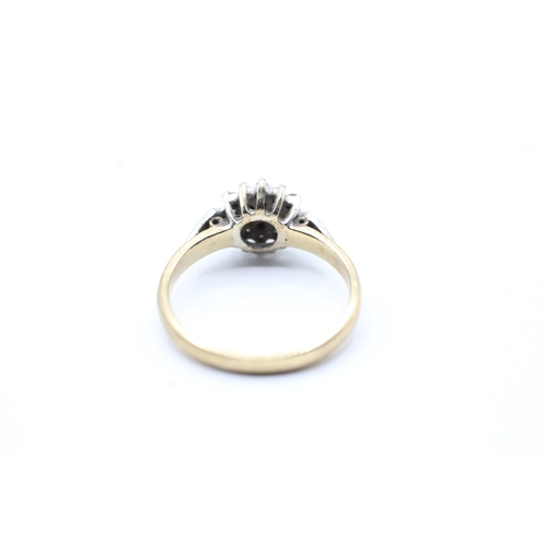 135 - 9ct gold diamond cluster ring (2.3g) Size L