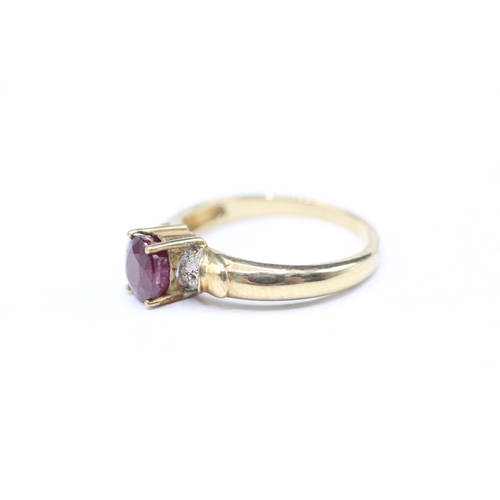 136 - 9ct gold pink gemstone and diamond ring (2.9g) Size J